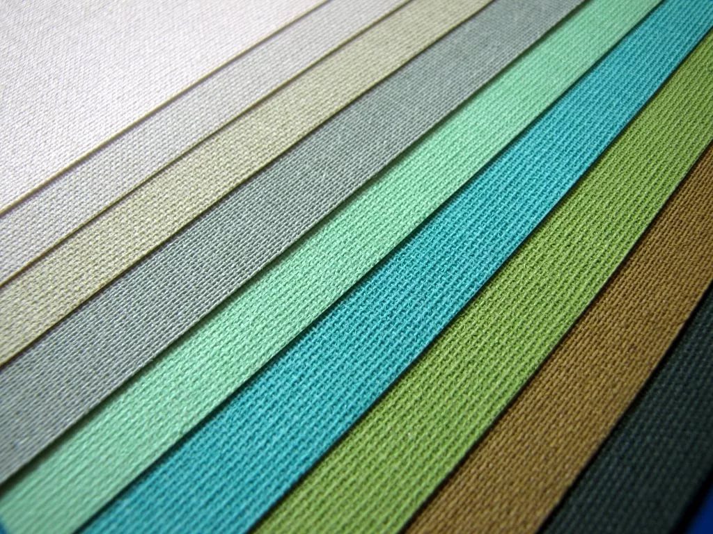 Tessuti multicolori per realizzare tende a rullo