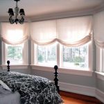 Tende romane senza telaio per un'enorme finestra della camera da letto