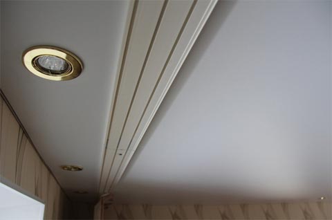 Tenda per soffitto teso
