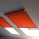 Aprire le tapparelle su una finestra inclinata