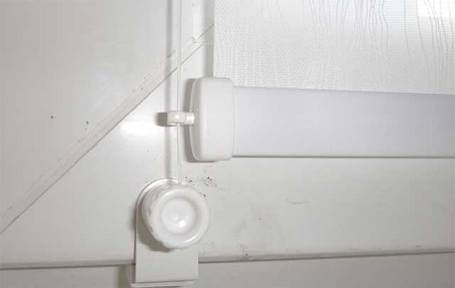 Supporto di tensione della linea della tenda a rullo