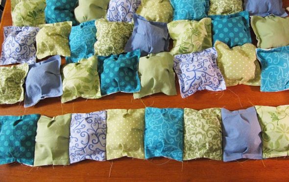 Pouf-tasche porta coperte
