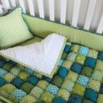 La coperta con i bonbon sta benissimo nella cameretta dei bambini