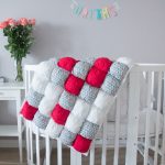 Coperta da sogno per una culla bianca come la neve