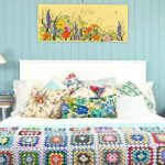 Cuvertura cu model patchwork arată grozav pe un pat dublu