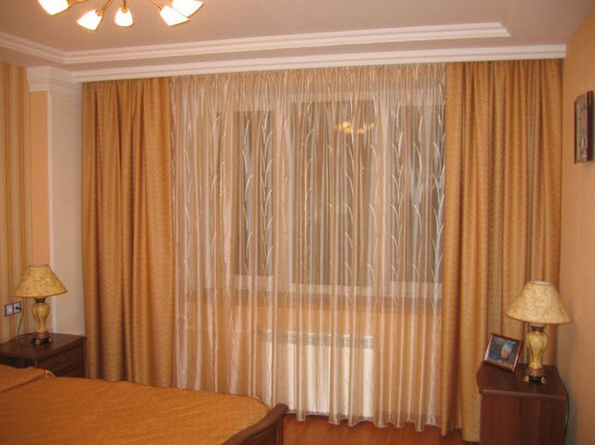 Cornice del soffitto per la camera da letto