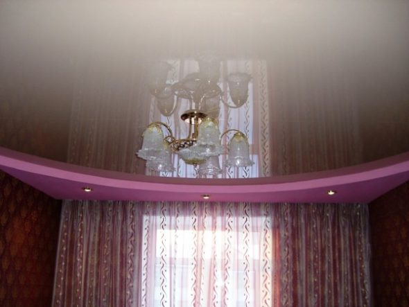 Cornice nascosta all'interno