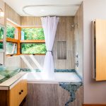Cornice a forma di U in stile moderno per soffitto del bagno