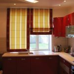 Tenda a pacchetto per la cucina in due parti