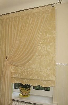 Tende romane con tulle