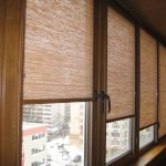 Finestre balcone con tapparelle di tipo aperto