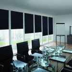 Tende oscuranti all'interno dell'ufficio