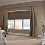 Progettazione della camera da letto con tende combinate