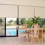Set da pranzo con mobili in legno