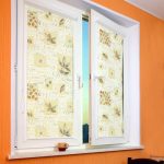 Tende a rullo PRiS su telai di finestre in PVC