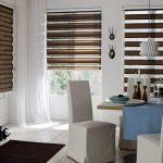 Tende zebrate nel design della cucina e della sala da pranzo