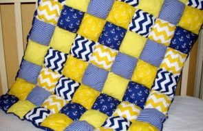 Coperta oversize in stile nautico blu e giallo