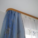 Cornice nascosta del soffitto per tulle e tende sottili