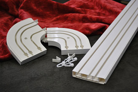 Cornicione in plastica a tre file