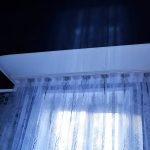 Cornice per soffitto a tre file in plastica bianca