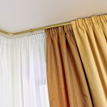 Cornice curva angolare per soggiorno