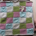 Coperta patchwork lavorata a maglia per neonato