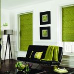 Tende romane verde brillante da abbinare ad altri elementi decorativi
