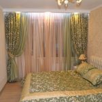 Cornice del soffitto chiusa nella camera da letto con controsoffitto