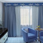Lambrequin blu duro con vortici bianchi