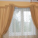Lambrequin rigido da soffitto color sabbia