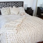 Coperta grande bianca lavorata a mano