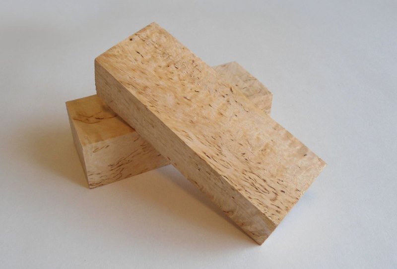 Due blocchi di betulla per ceppi di legno