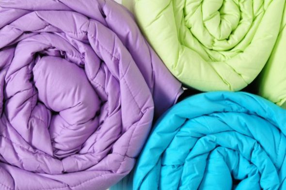 La coperta deve essere arrotolata in un tubo
