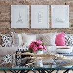 Cuscini decorativi per una stanza in stile loft