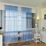 Tende blu con bellissimi ricami