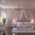 Tulle di pizzo nell'interno della camera da letto