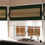 Lavello da cucina in una finestra a bovindo di una casa privata