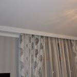 Baguette in poliuretano sulla cornice del soffitto