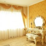 Toletta in una camera da letto in stile classico