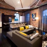 Pareti in mattoni in un soggiorno in stile loft