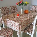 Bellissimo set - tovaglia e cuscini per sedie