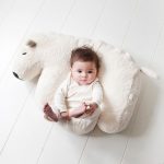 Il cuscino a forma di orsetto non è solo funzionale, ma anche bello.