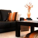 I cuscini decorativi possono fare rima con oggetti d'arredo