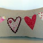 Federa rettangolare con applicazione a forma di cuore