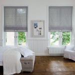 Parquet naturale sul pavimento della camera da letto