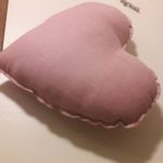 Cuscino a forma di cuore rosa fai da te