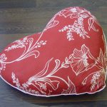 Cuscino per divano a forma di cuore fai da te