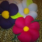 Cuscini di fiori colorati fai da te