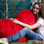 Splendido cuscino a forma di cuore enorme