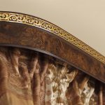 Baguette di plastica con doratura sul soffitto del soggiorno